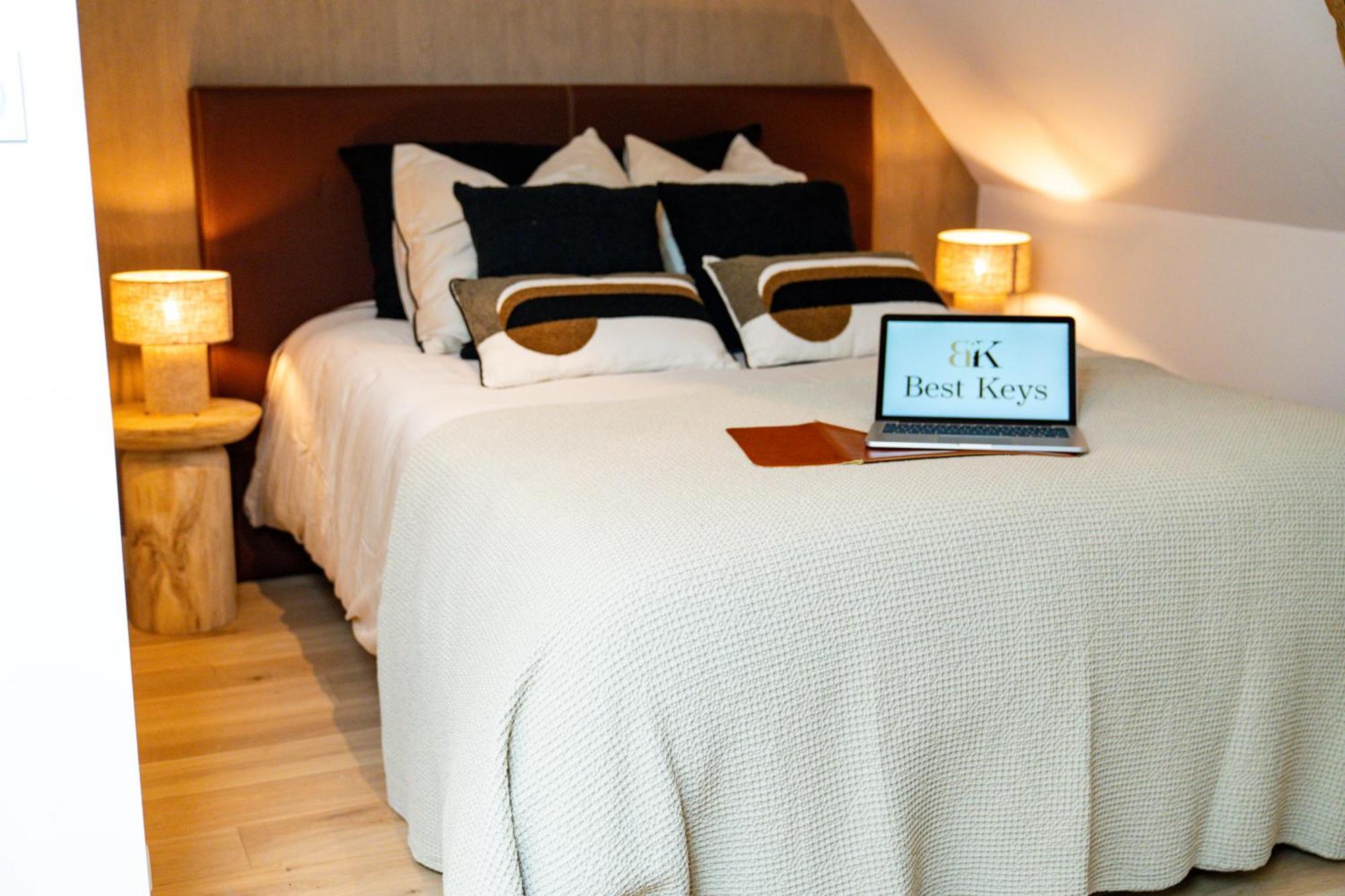 Velvet - Best Keys - Maison Duplex Elegante - Plein Centre Ville - Deco Minimaliste & Cosy - Literie Haut De Gamme - 2 Chambres Separees - Lit Queen Size & 1 Canape Convertible - Smart Tv - Wifi Fibre - Check-In Autonome Sens Esterno foto