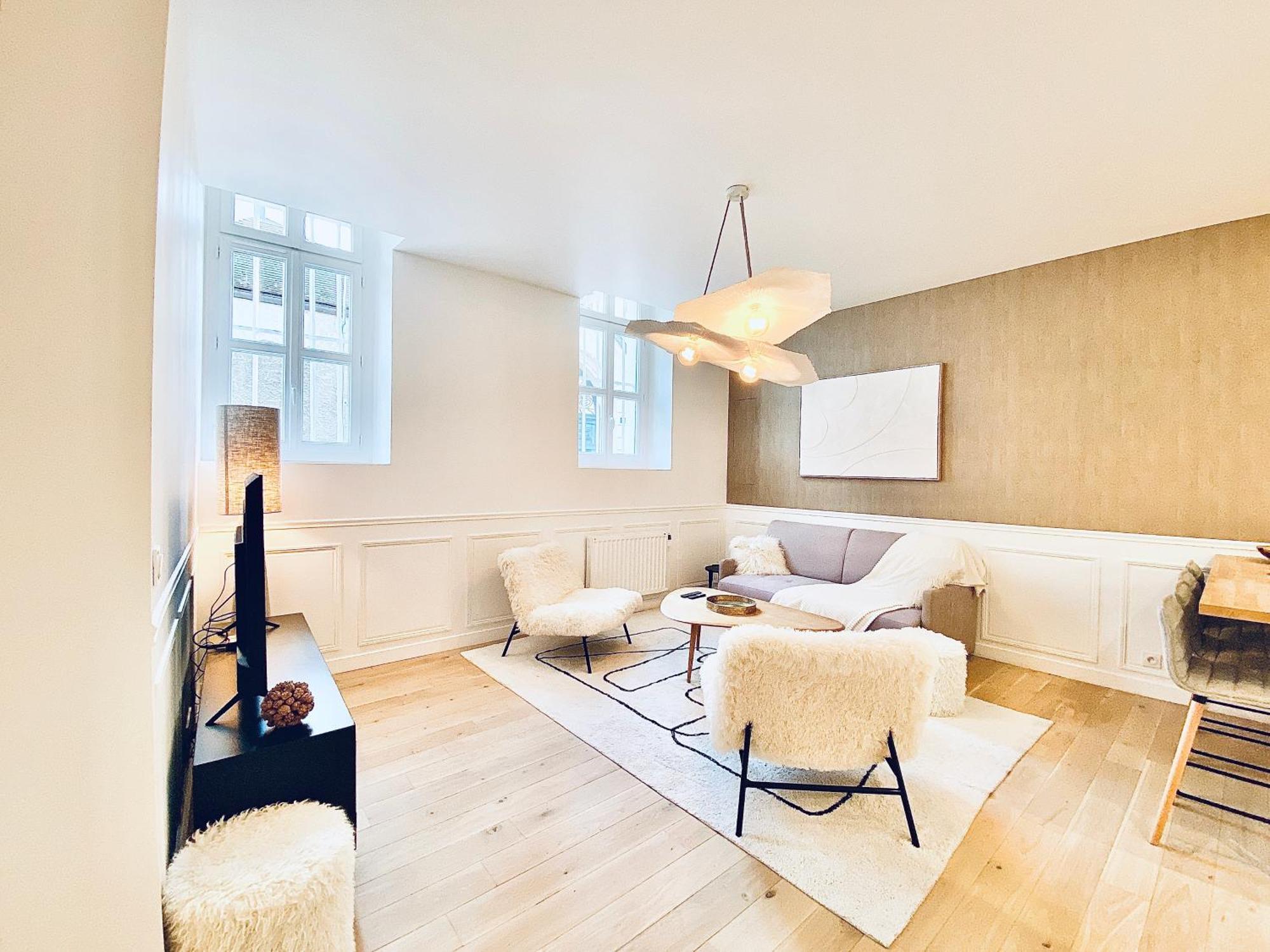 Velvet - Best Keys - Maison Duplex Elegante - Plein Centre Ville - Deco Minimaliste & Cosy - Literie Haut De Gamme - 2 Chambres Separees - Lit Queen Size & 1 Canape Convertible - Smart Tv - Wifi Fibre - Check-In Autonome Sens Esterno foto