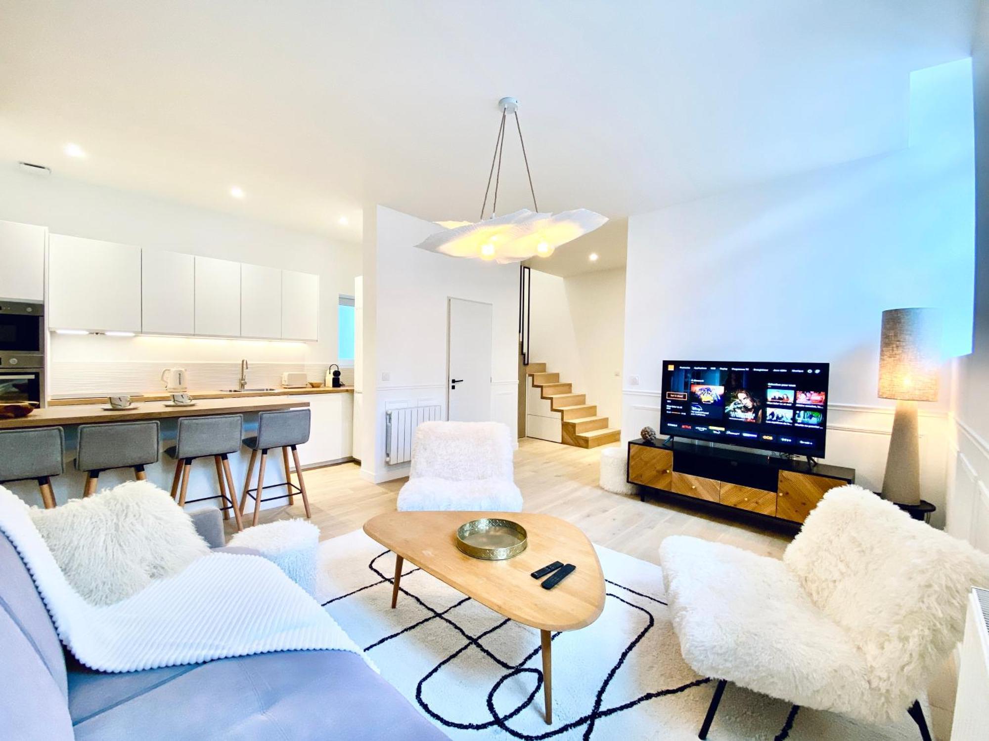 Velvet - Best Keys - Maison Duplex Elegante - Plein Centre Ville - Deco Minimaliste & Cosy - Literie Haut De Gamme - 2 Chambres Separees - Lit Queen Size & 1 Canape Convertible - Smart Tv - Wifi Fibre - Check-In Autonome Sens Esterno foto